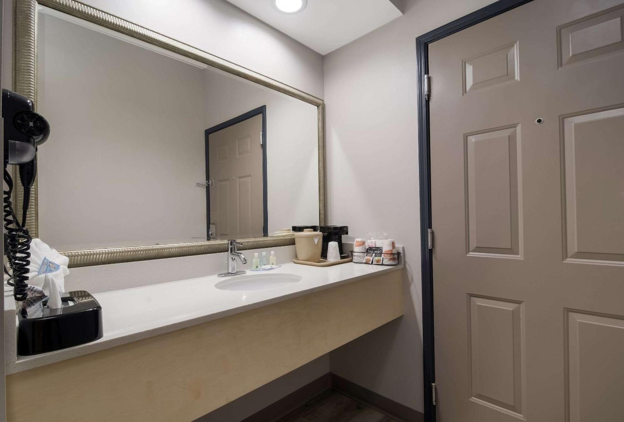 Quality Inn Goldsboro Zewnętrze zdjęcie